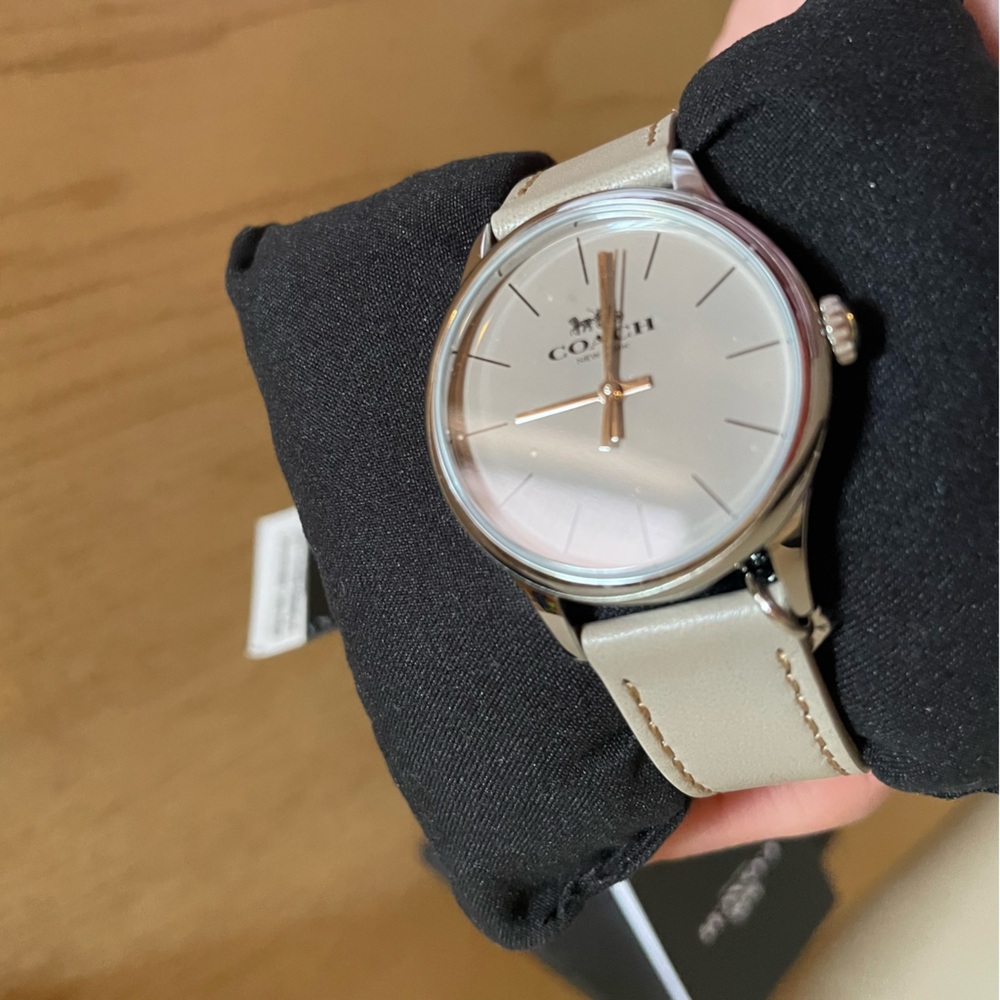 Women’s Coach Watch
